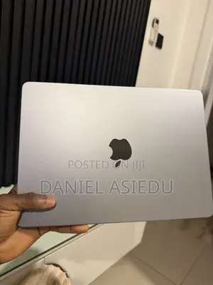Laptop Apple MacBook Air 2024 M3 16GB Apple M3 SSD 256GB