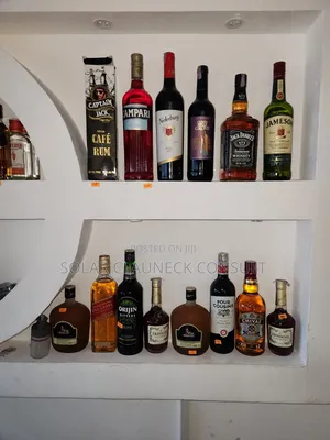 Captain Jack Café Rum
Campari
Nederburg Shiraz
La RéservJack Daniel’s