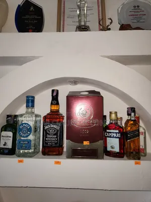 Captain Jack Café Rum
Campari
Nederburg Shiraz
La RéservJack Daniel’s