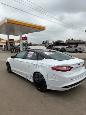 Ford Fusion SE FWD 2016 White