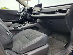 Mitsubishi Outlander SE 2024 Blue
