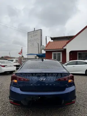 Hyundai Elantra SE 2021 Blue