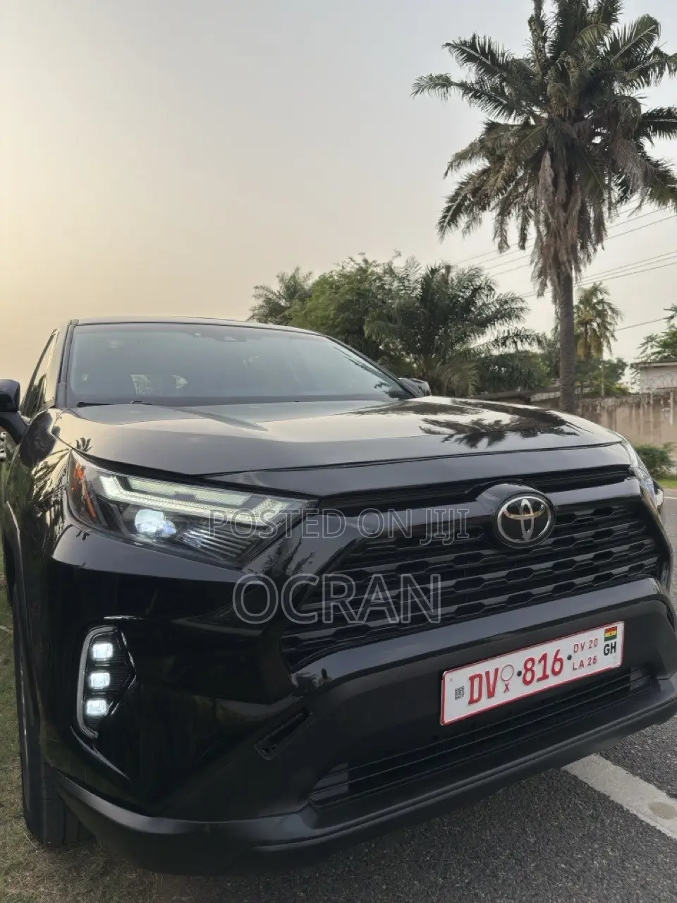 Toyota RAV4 XLE 2021 Black