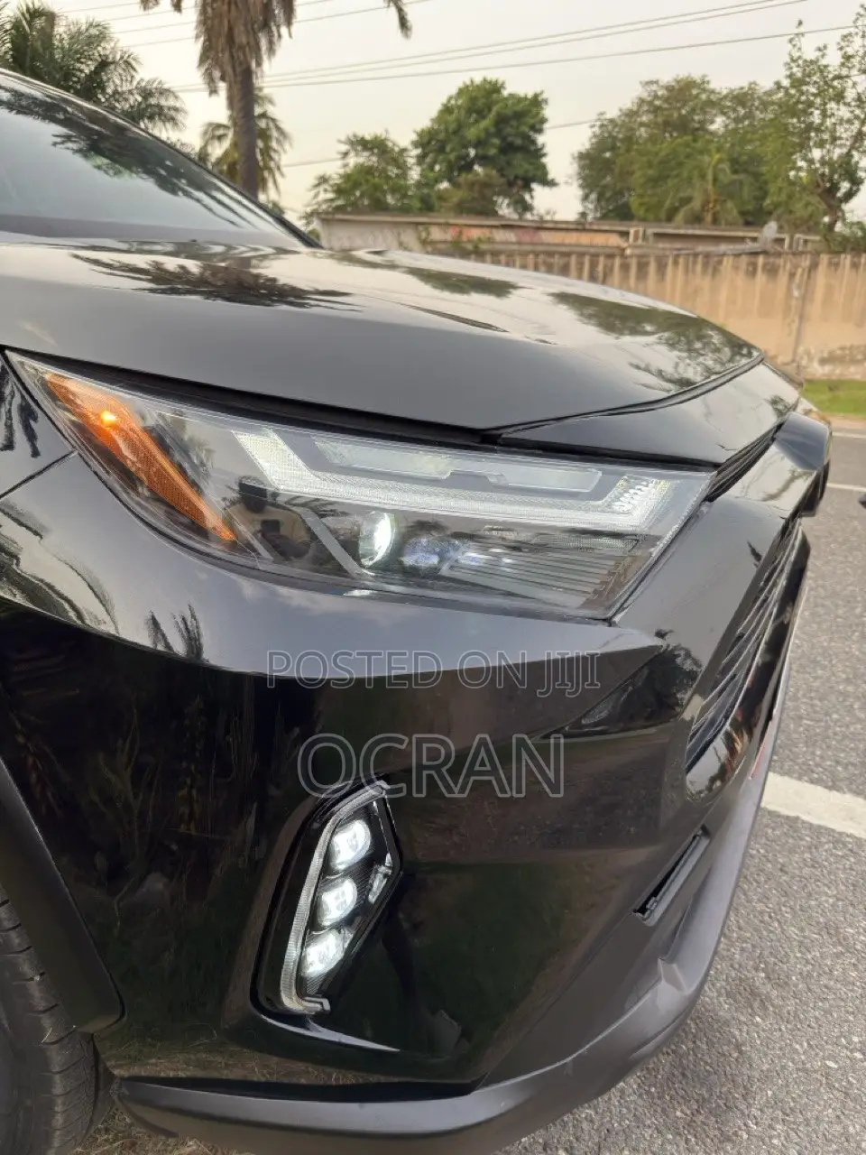 Toyota RAV4 XLE 2021 Black