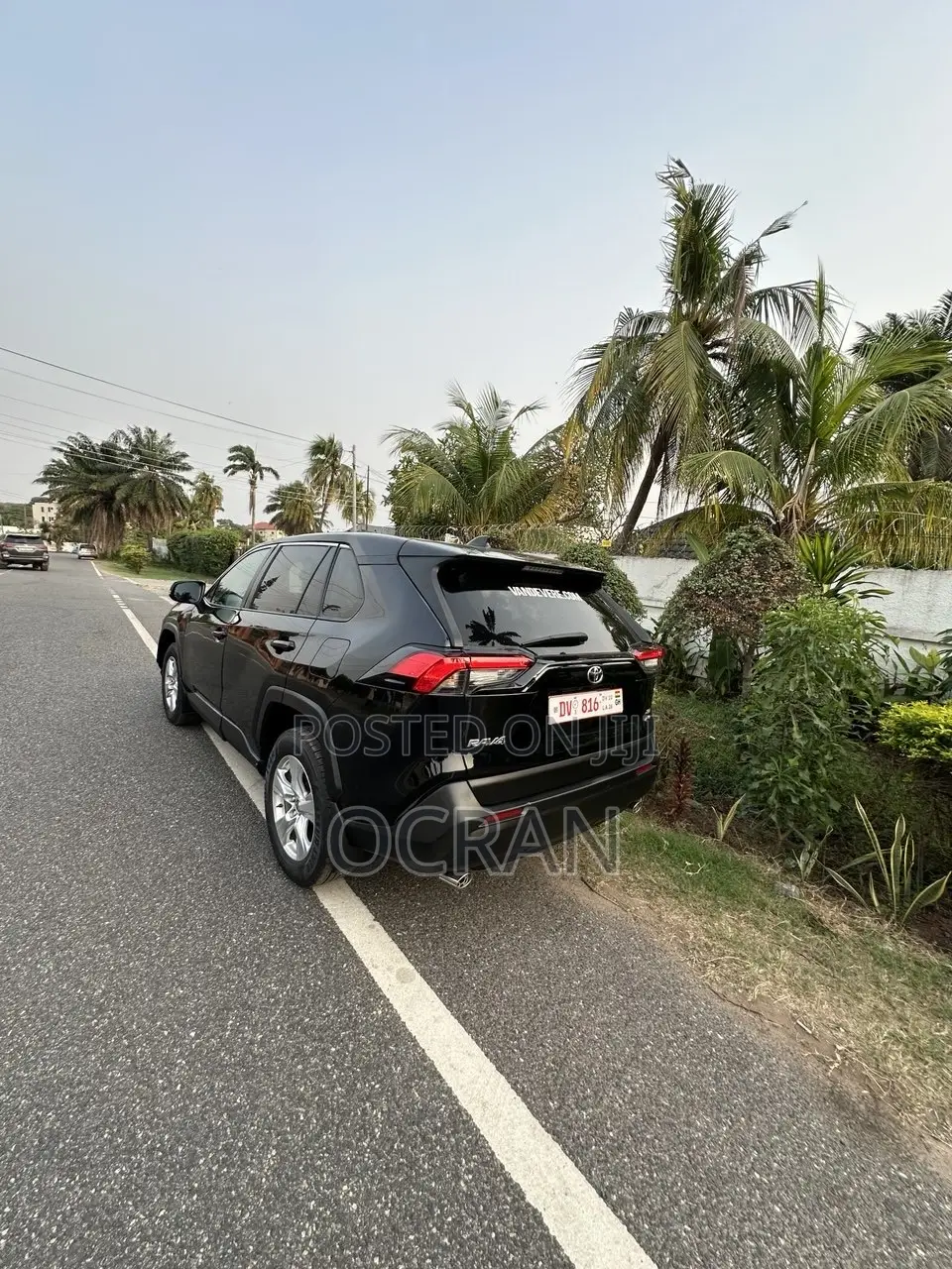 Toyota RAV4 XLE 2021 Black