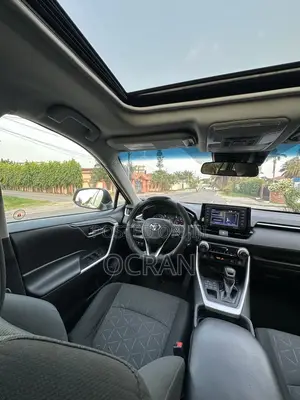Toyota RAV4 XLE 2021 Black