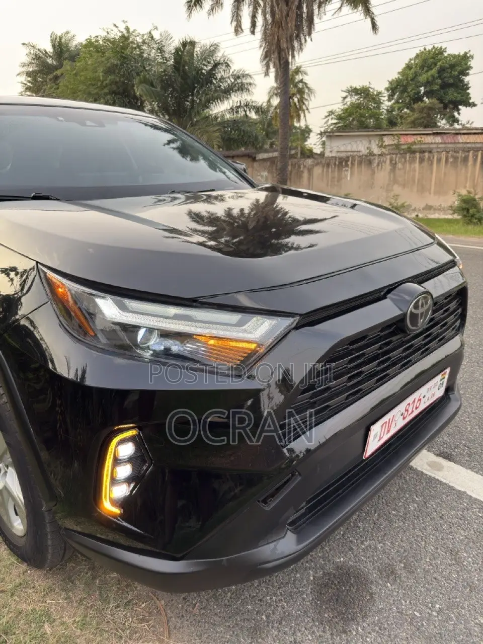 Toyota RAV4 XLE 2021 Black