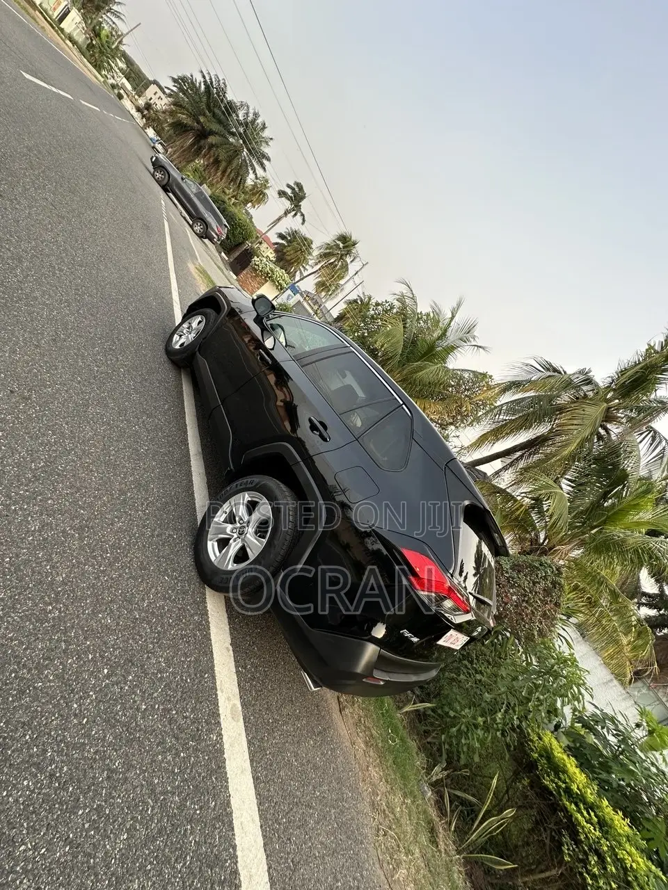 Toyota RAV4 XLE 2021 Black