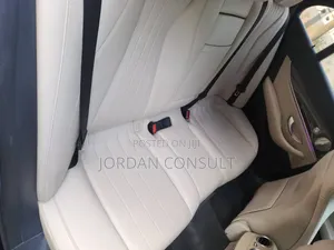 Mercedes-Benz E300 2018 Blue
