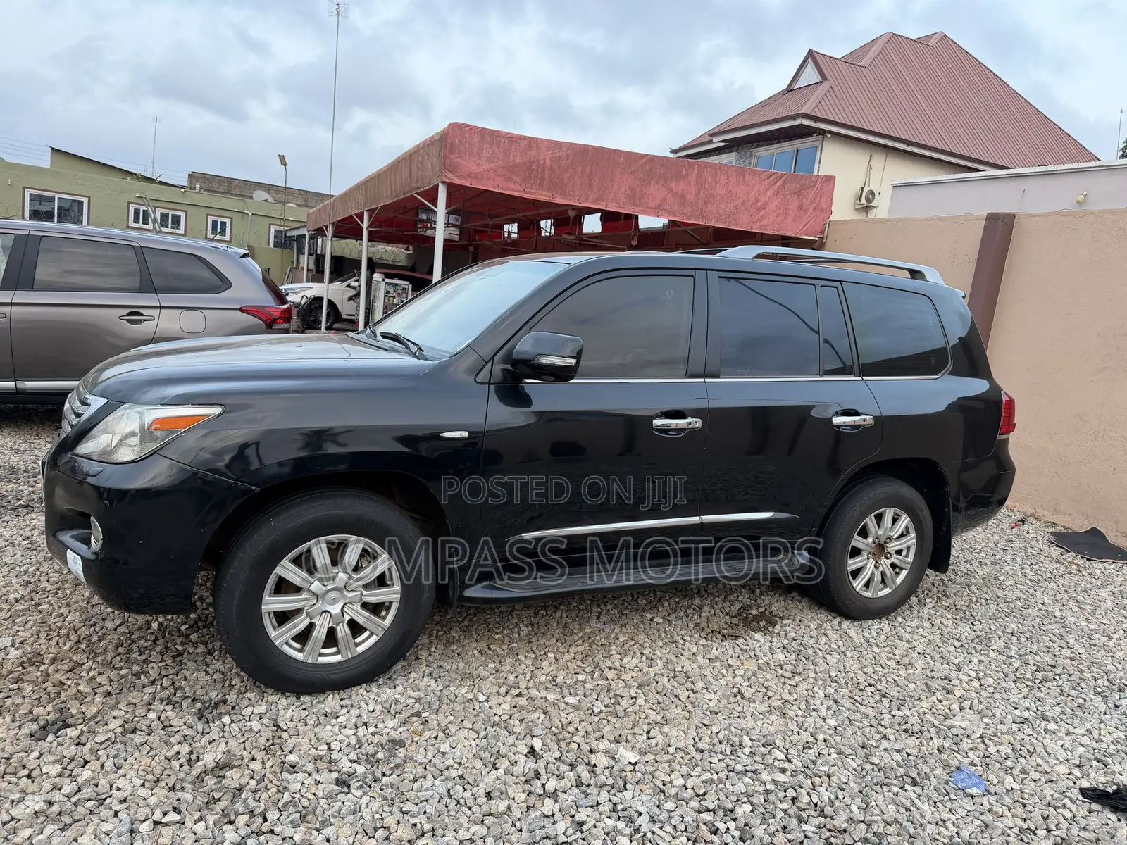 Lexus LX 570 2010 Black