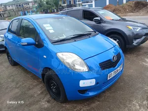 Toyota Vitz 2010 Blue