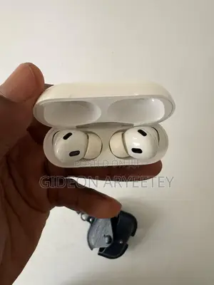 Apple AirPods Pro (2nd Generation, USB-C)