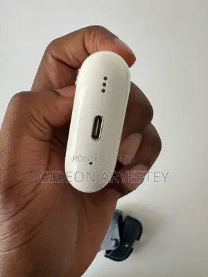 Apple AirPods Pro (2nd Generation, USB-C)