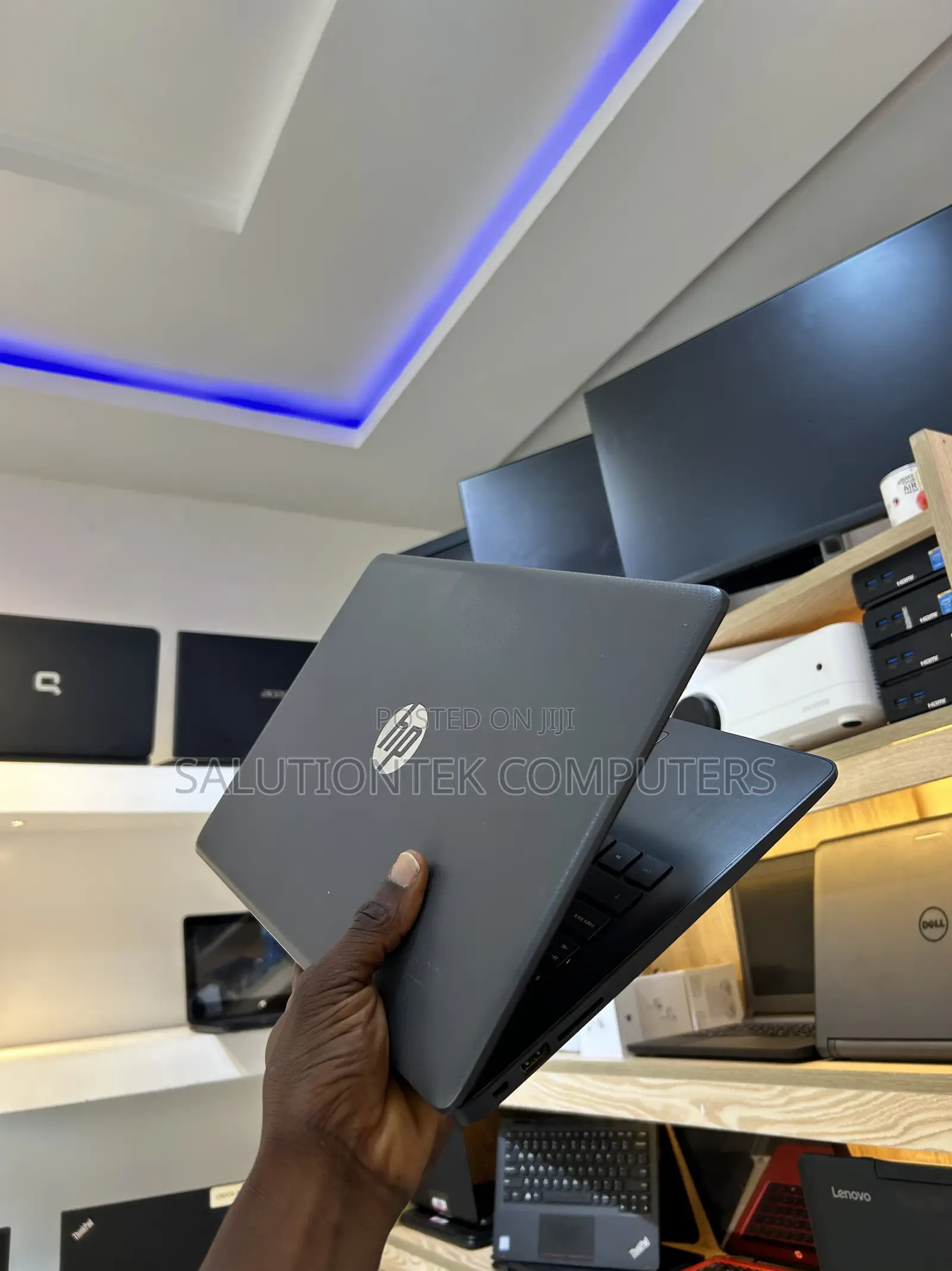 Laptop HP 14-dq1025cl 8GB AMD A4 SSD 128GB