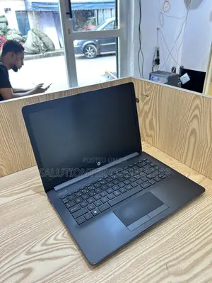 Laptop HP 14-dq1025cl 8GB AMD A4 SSD 128GB