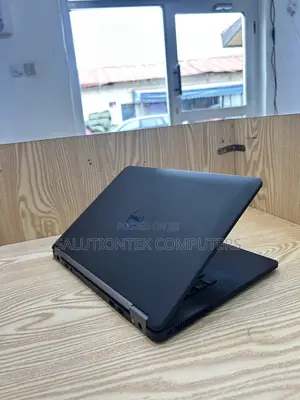 Laptop Dell Latitude 7450 8GB Intel Core i5 SSD 256GB