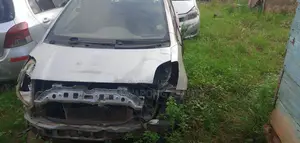 Toyota Vitz 1.0 FWD 3dr 2010 Silver