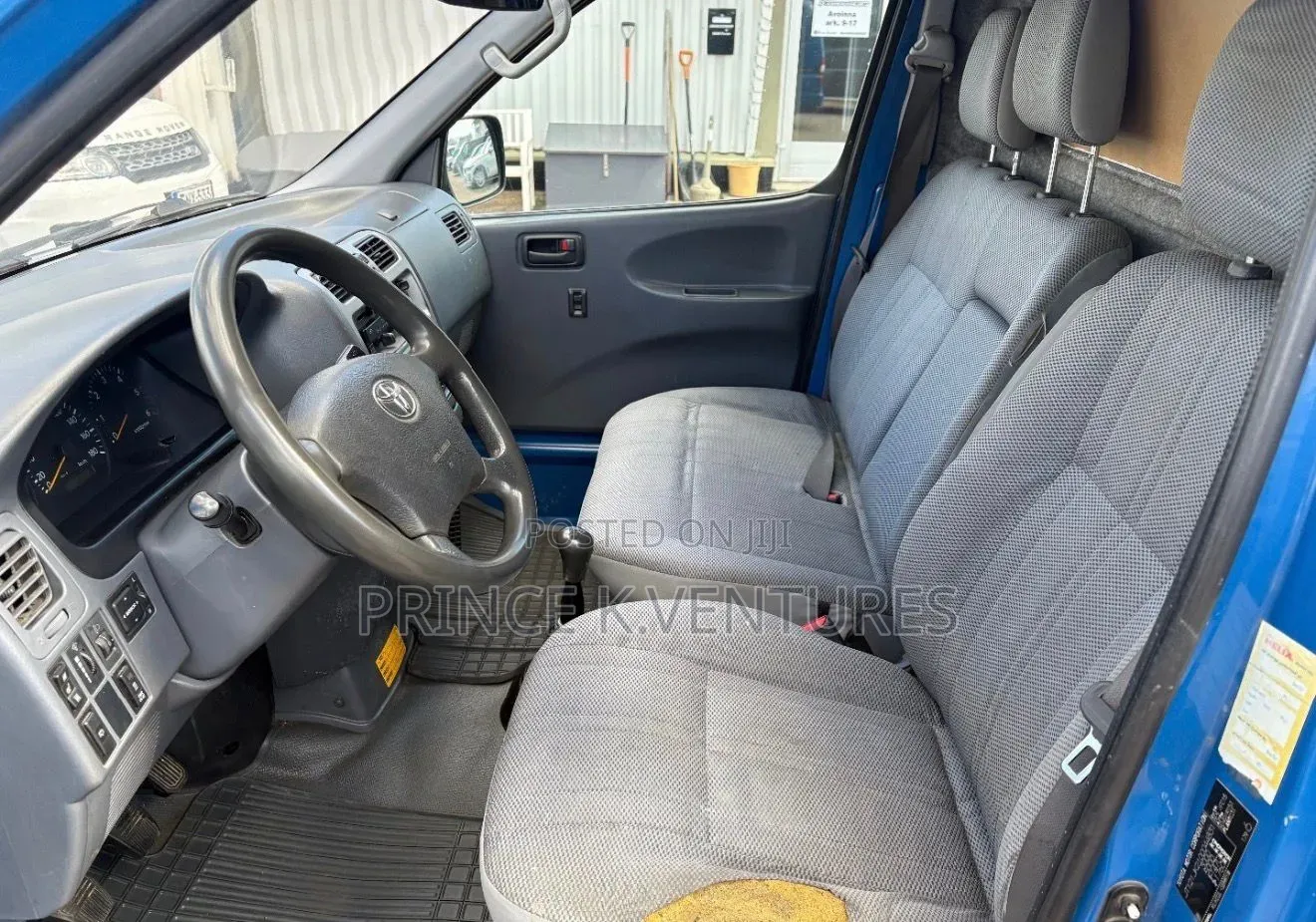 Toyota HiAce 2008 Blue
