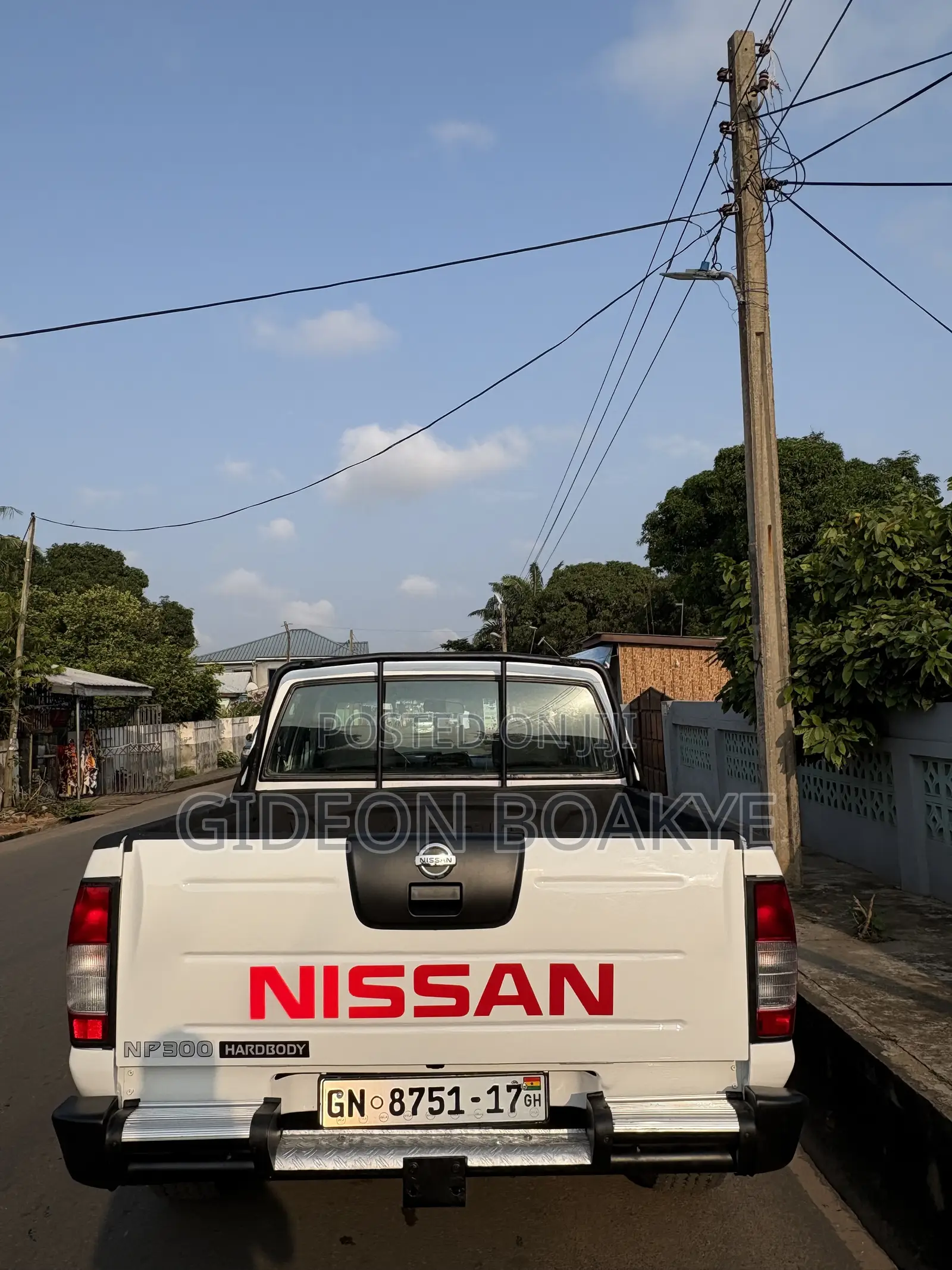 Nissan Hardbody 2017 White