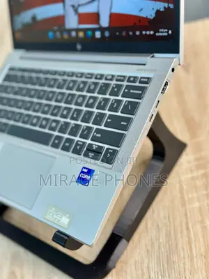 Laptop HP EliteBook 830 G8 16GB Intel Core i7 SSD 1T