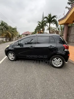 Toyota Vitz 1.5 FWD 3dr 2010 Black