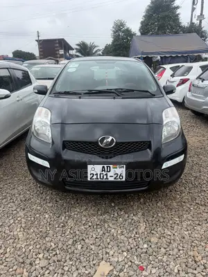 Toyota Vitz 1.5 FWD 3dr 2010 Black