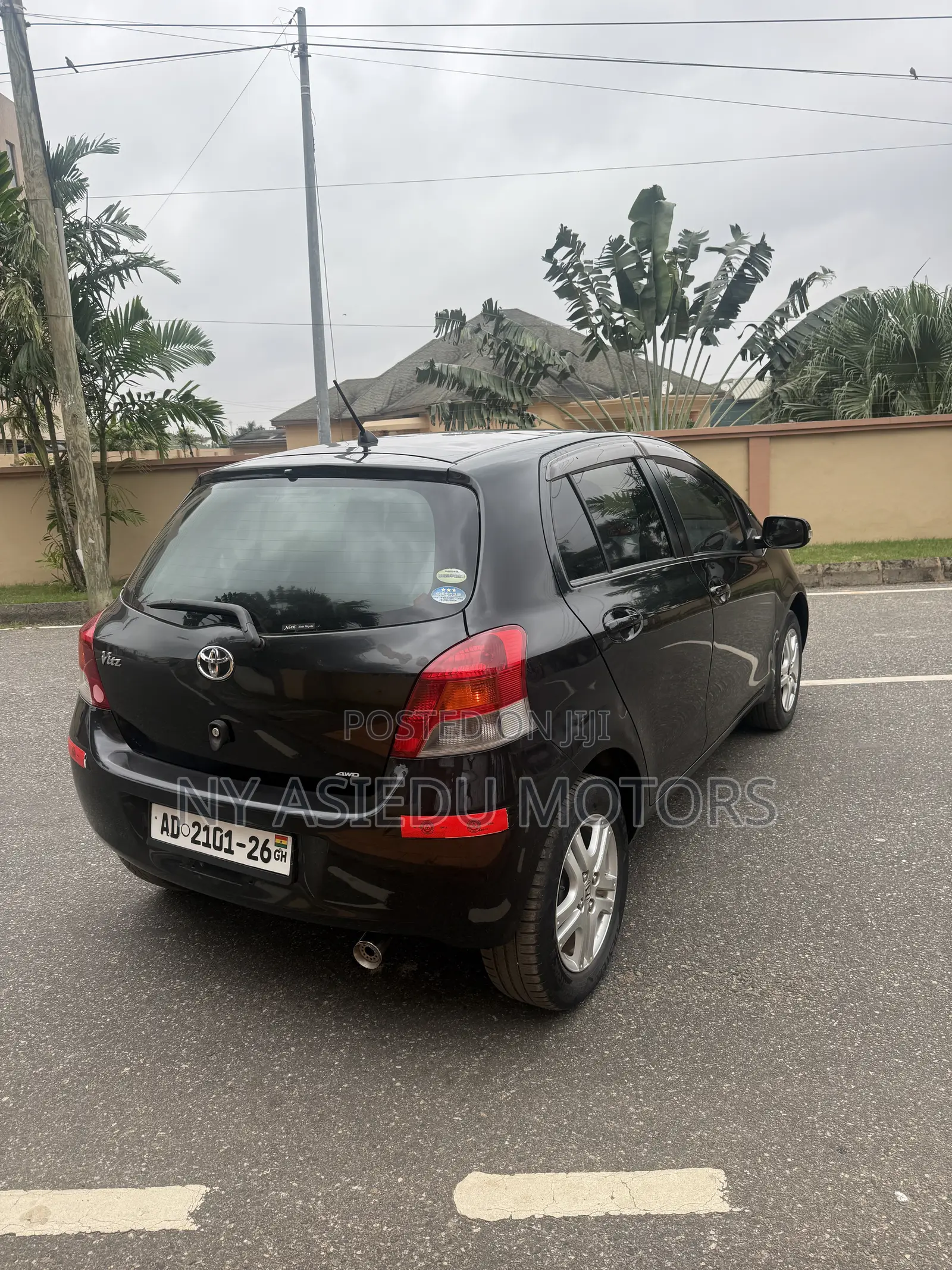 Toyota Vitz 1.5 FWD 3dr 2010 Black