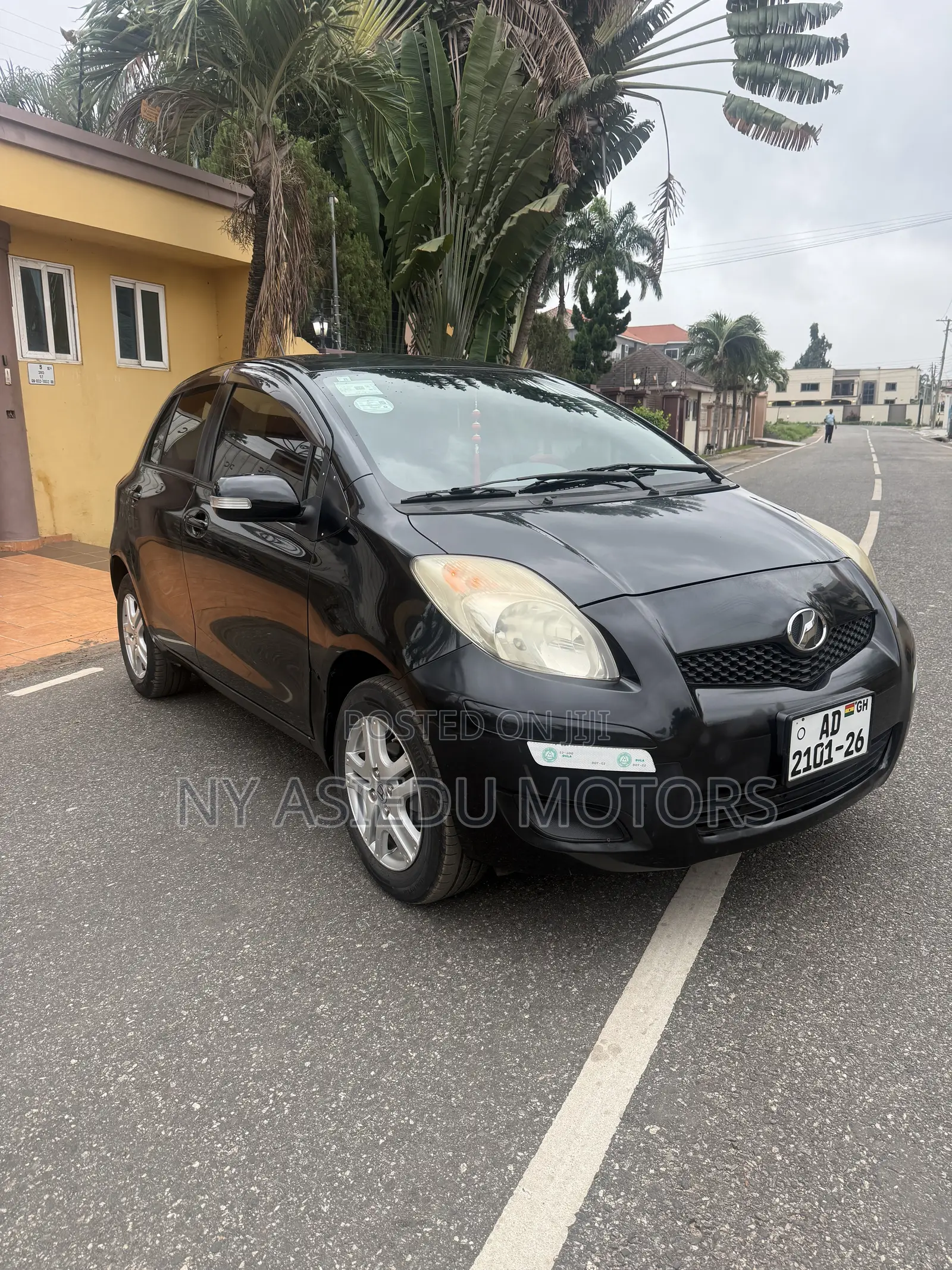 Toyota Vitz 1.5 FWD 3dr 2010 Black