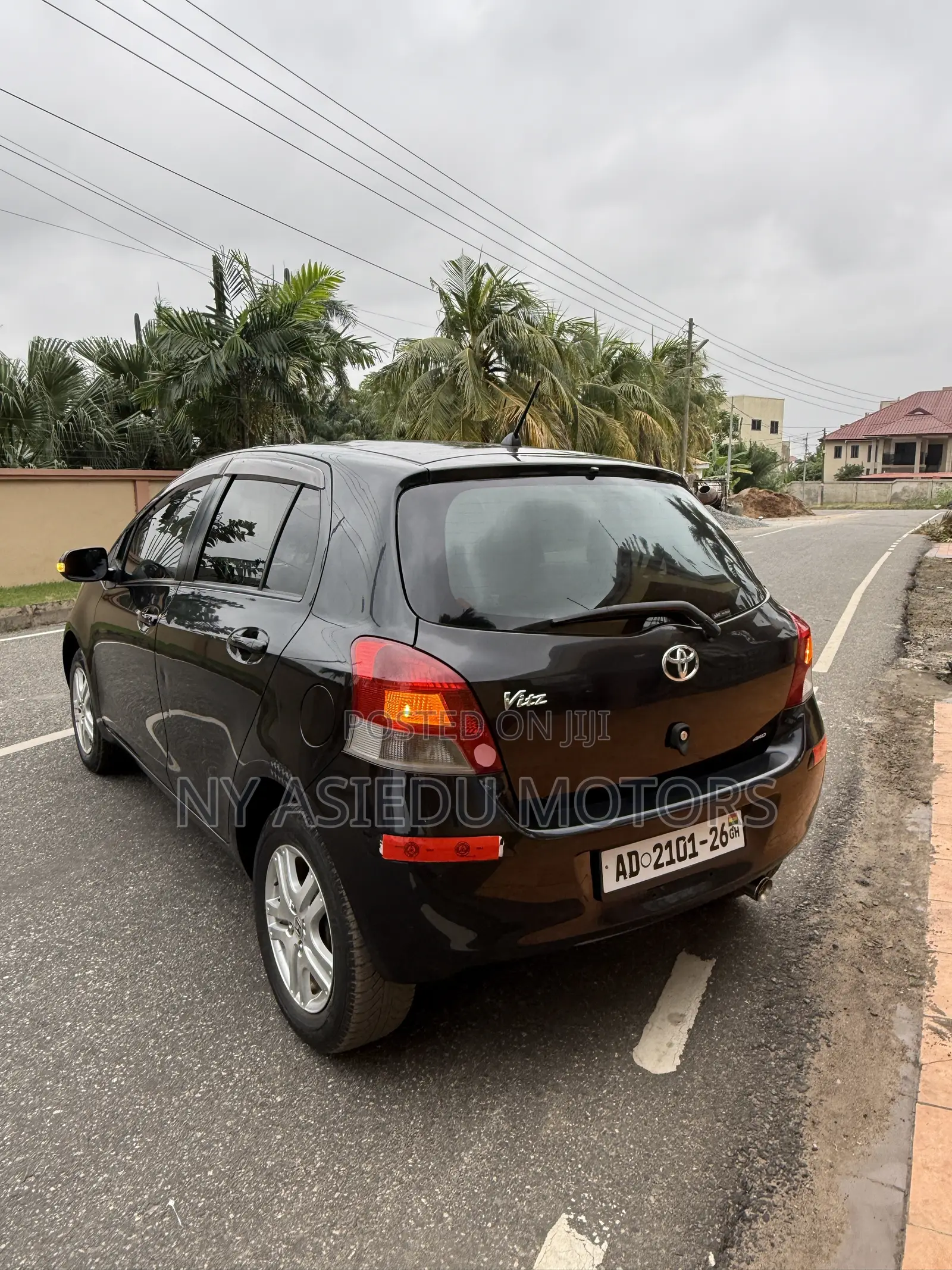 Toyota Vitz 1.5 FWD 3dr 2010 Black