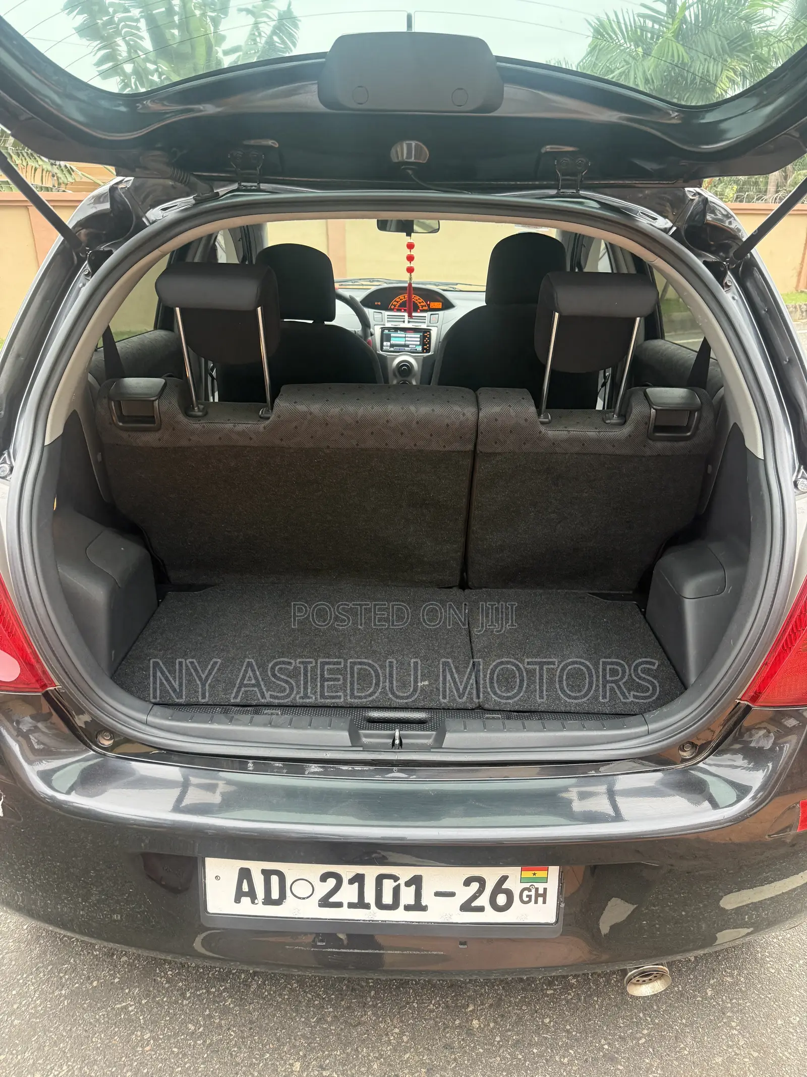 Toyota Vitz 1.5 FWD 3dr 2010 Black