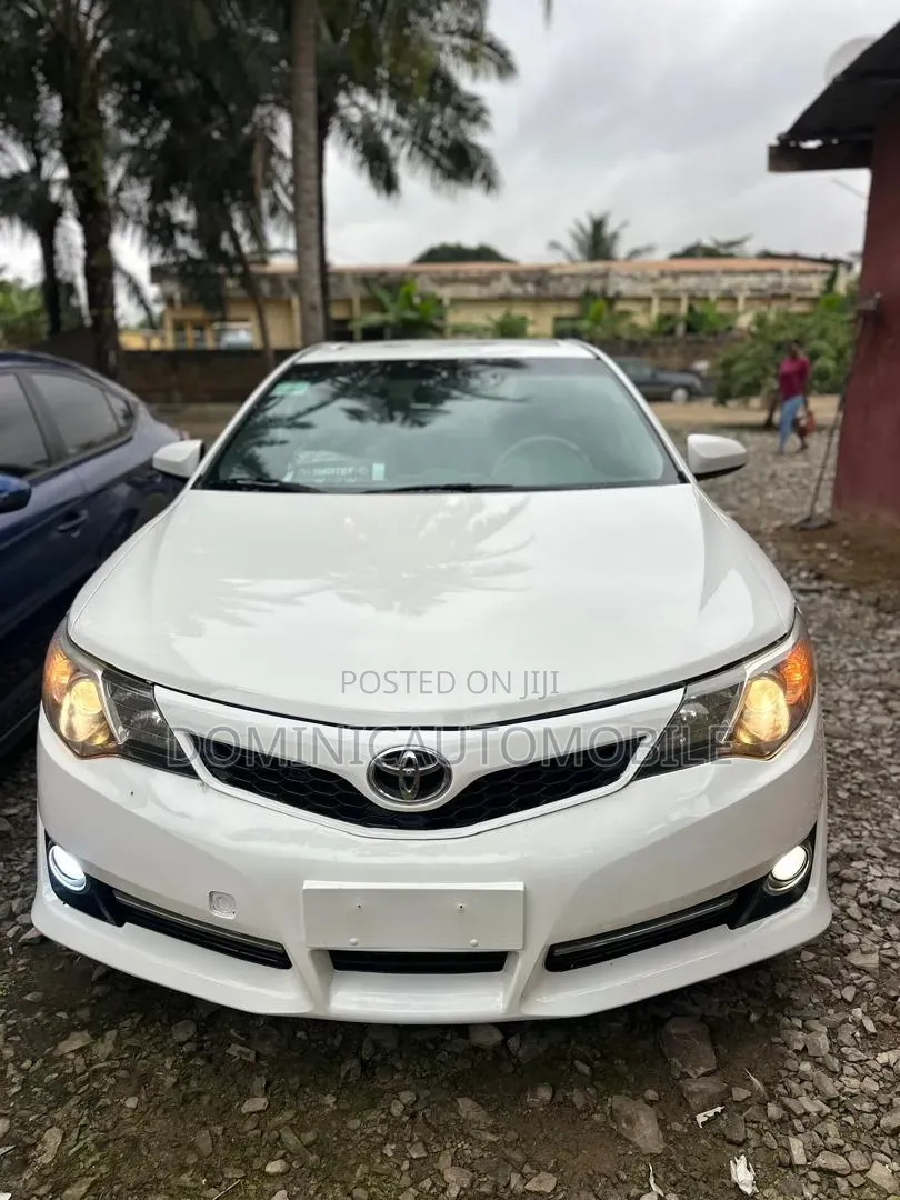 Toyota Camry 2014 White