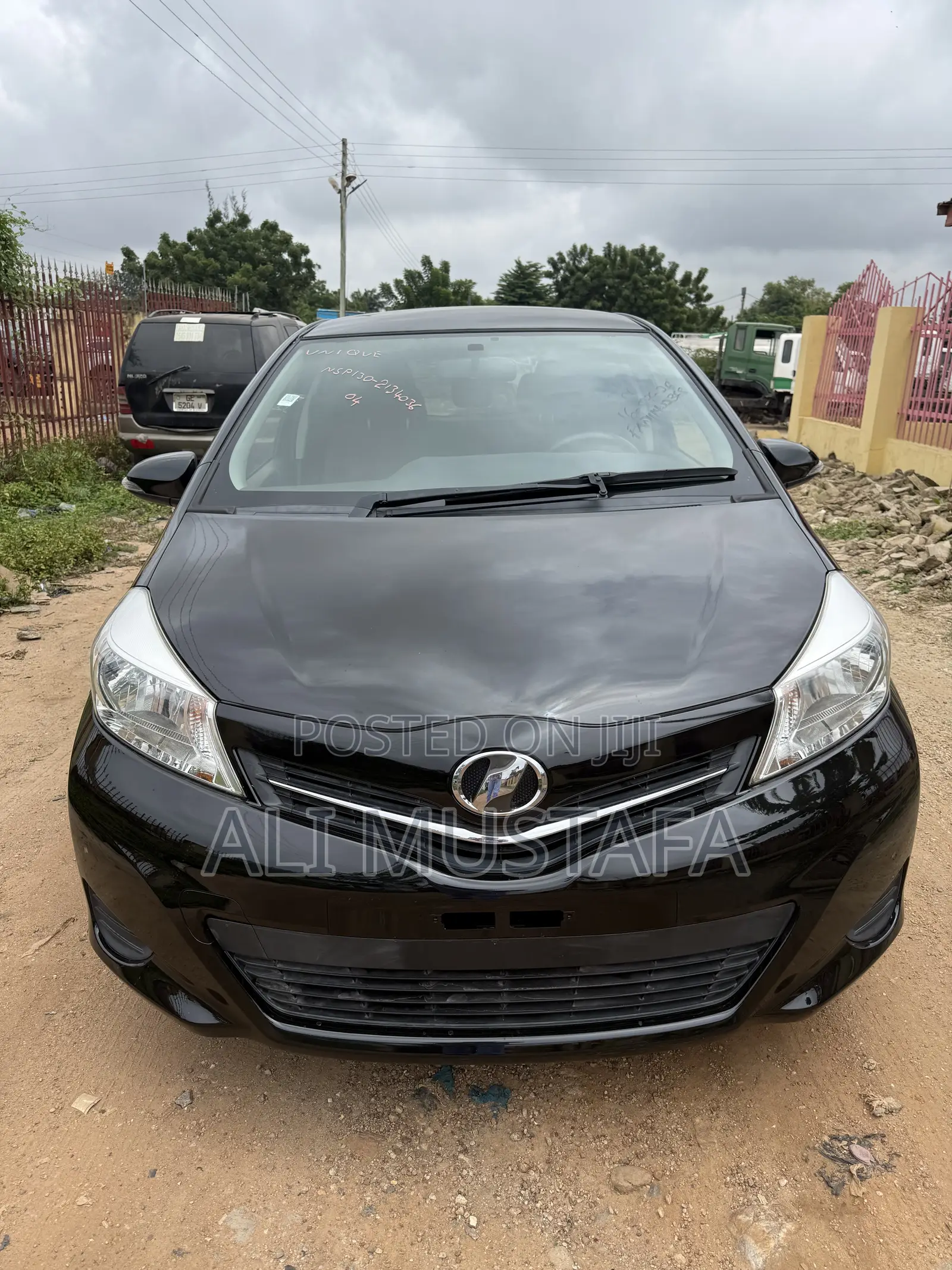 Toyota Vitz 2013 Black