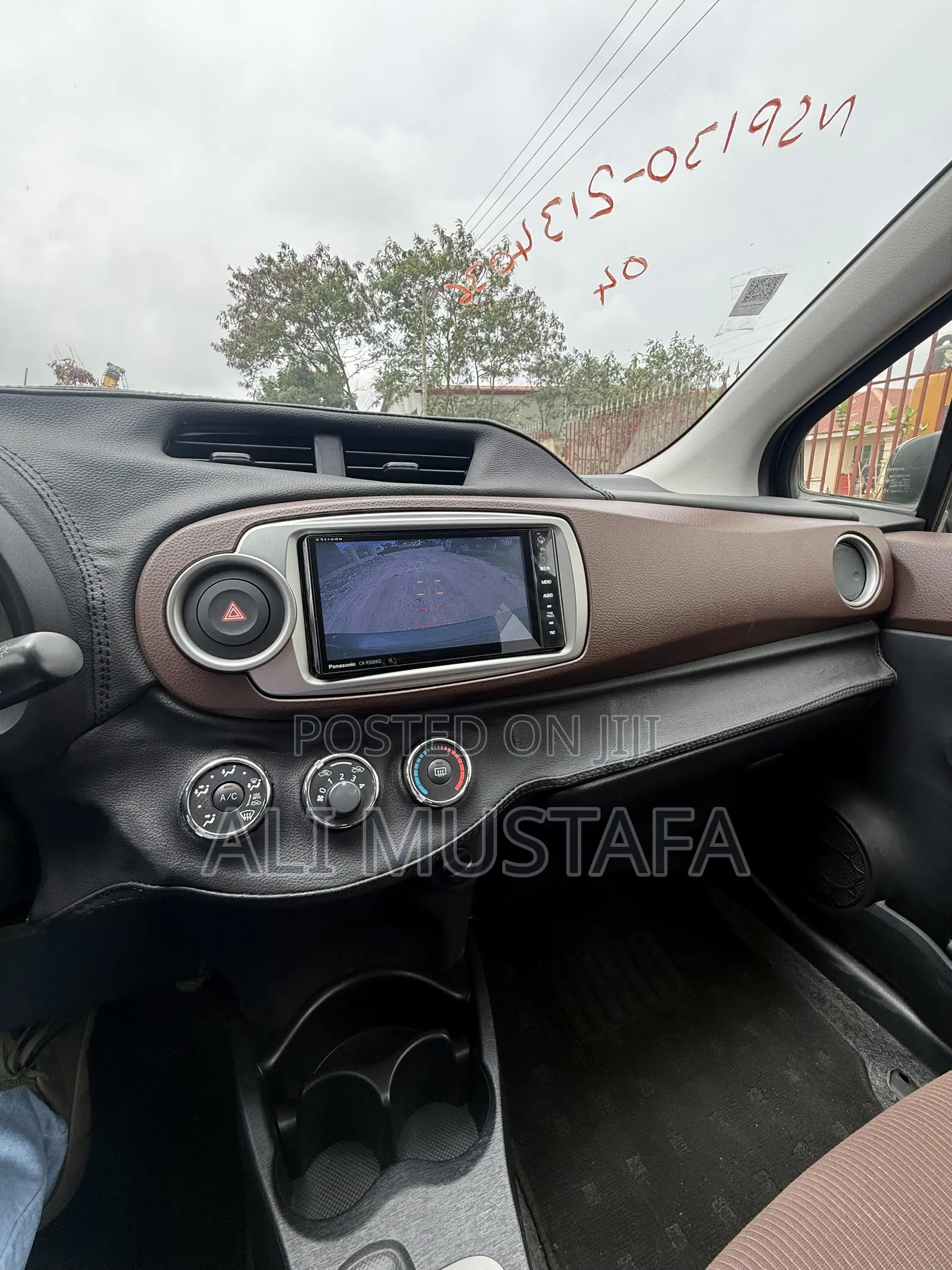 Toyota Vitz 2013 Black