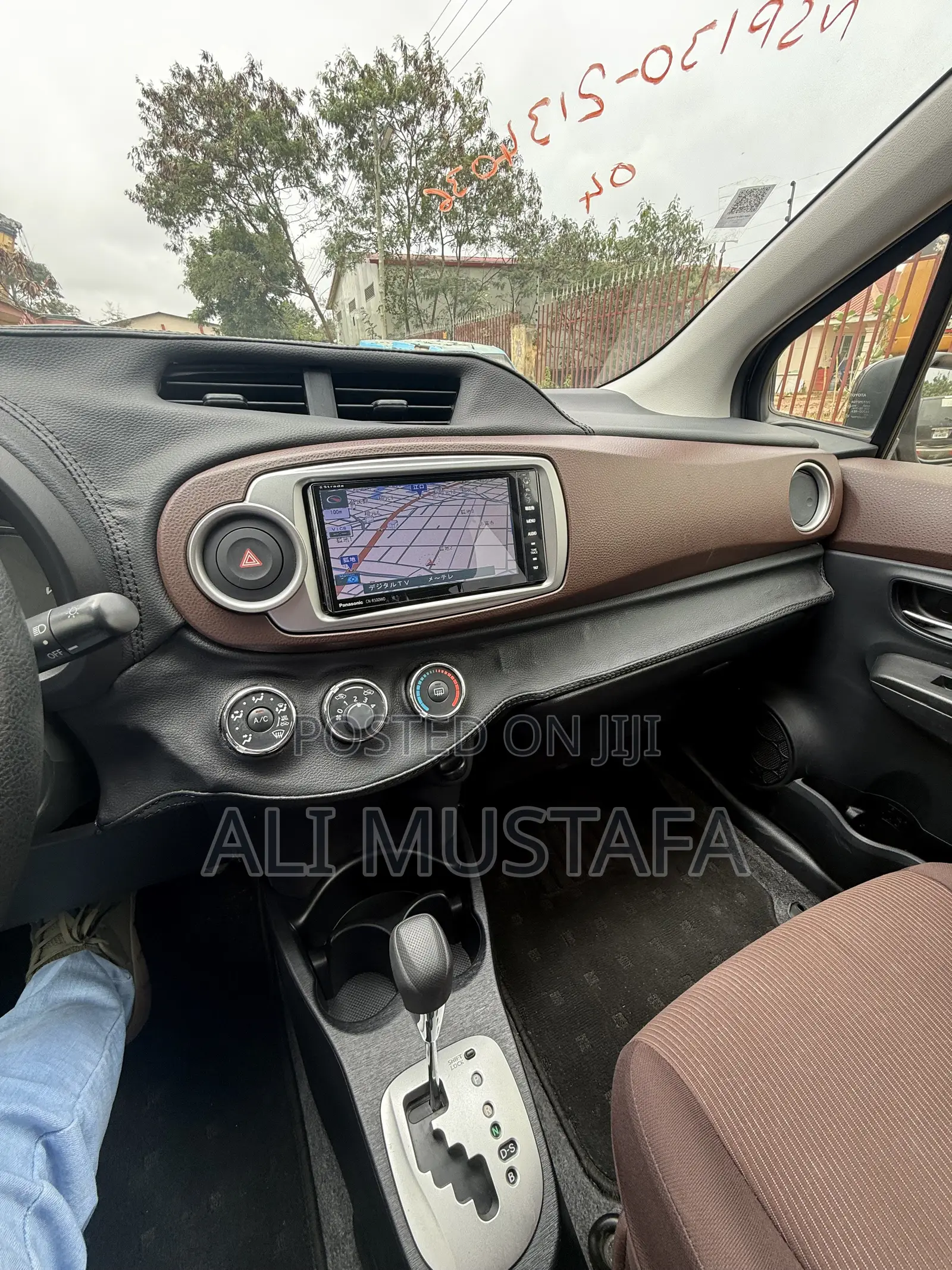 Toyota Vitz 2013 Black