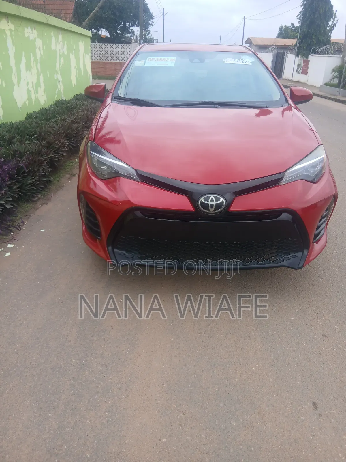 Toyota Corolla LE ECO 4dr Sedan (1.8L 4cyl CVT) 2017 Red