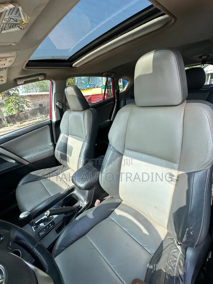 Toyota RAV4 2012 Red