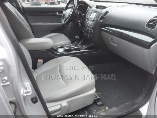 Kia Sorento 2015 Silver