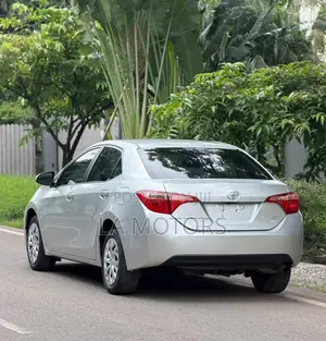 Toyota Corolla 2019 Silver