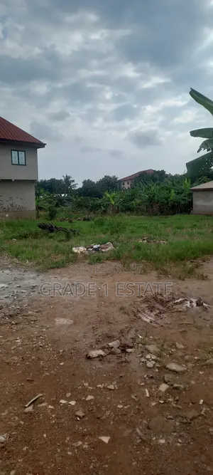 Land at Atasemanso, Ksi