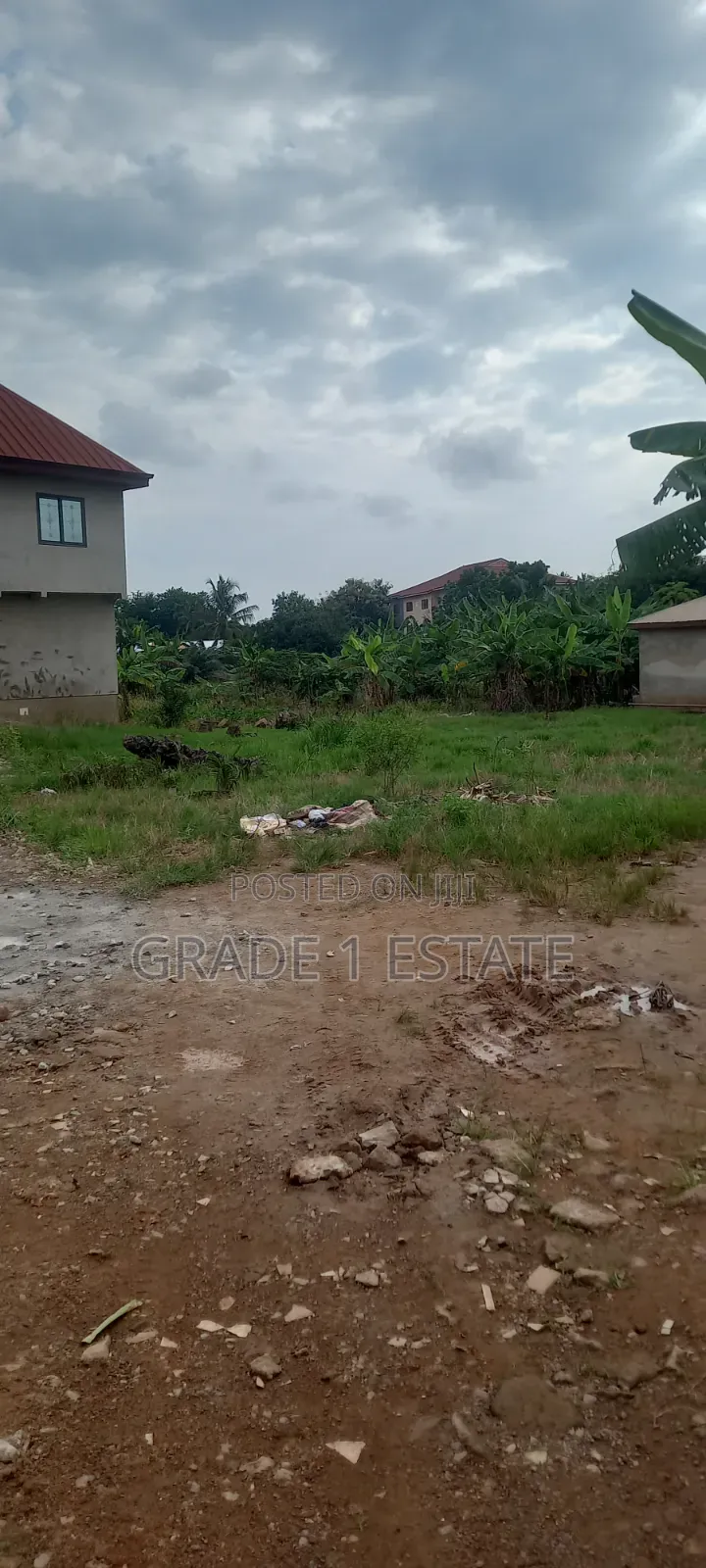 Land at Atasemanso, Ksi