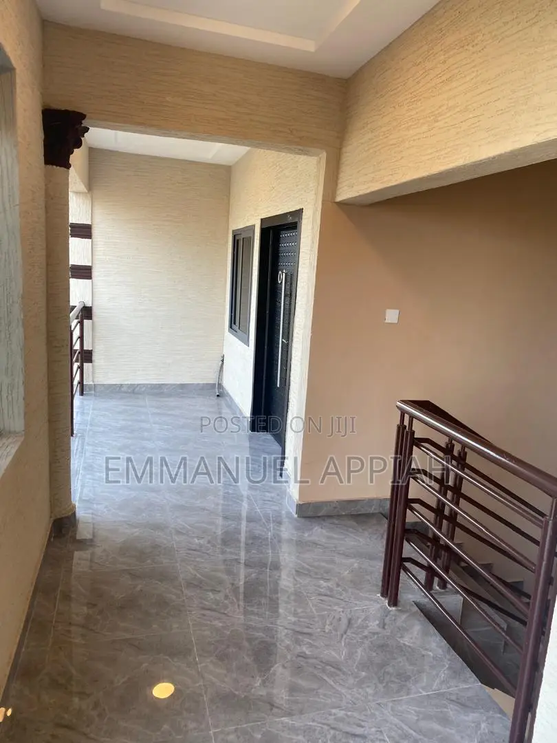 2bdrm Apartment in Ayibwe Town, Accra Metropolitan for rent
