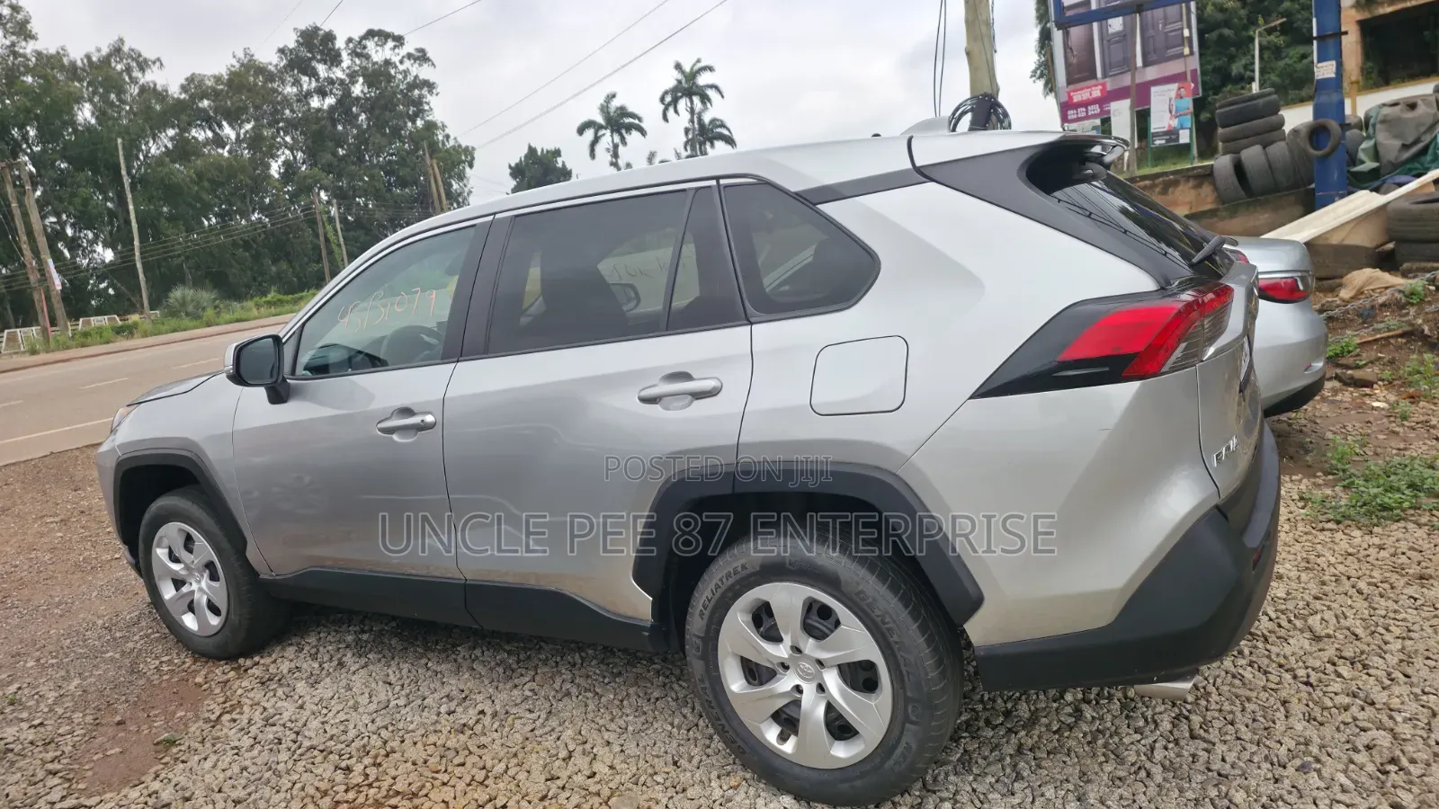 Toyota RAV4 2022 Silver