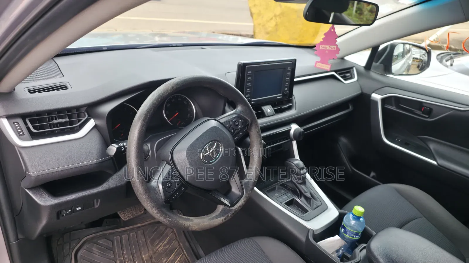 Toyota RAV4 2022 Silver
