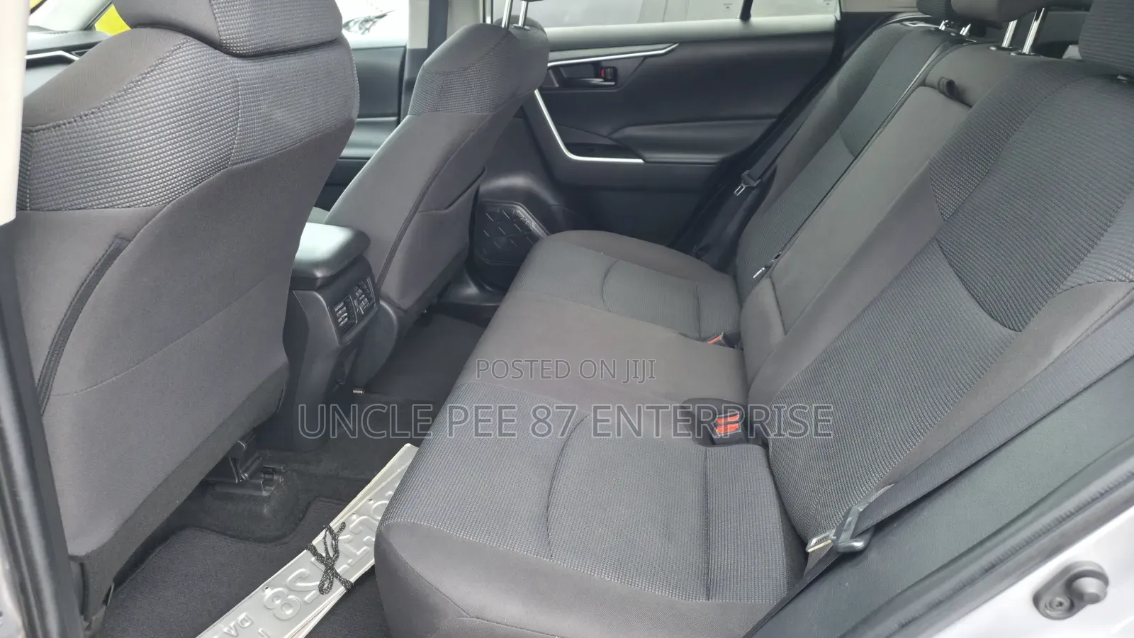 Toyota RAV4 2022 Silver