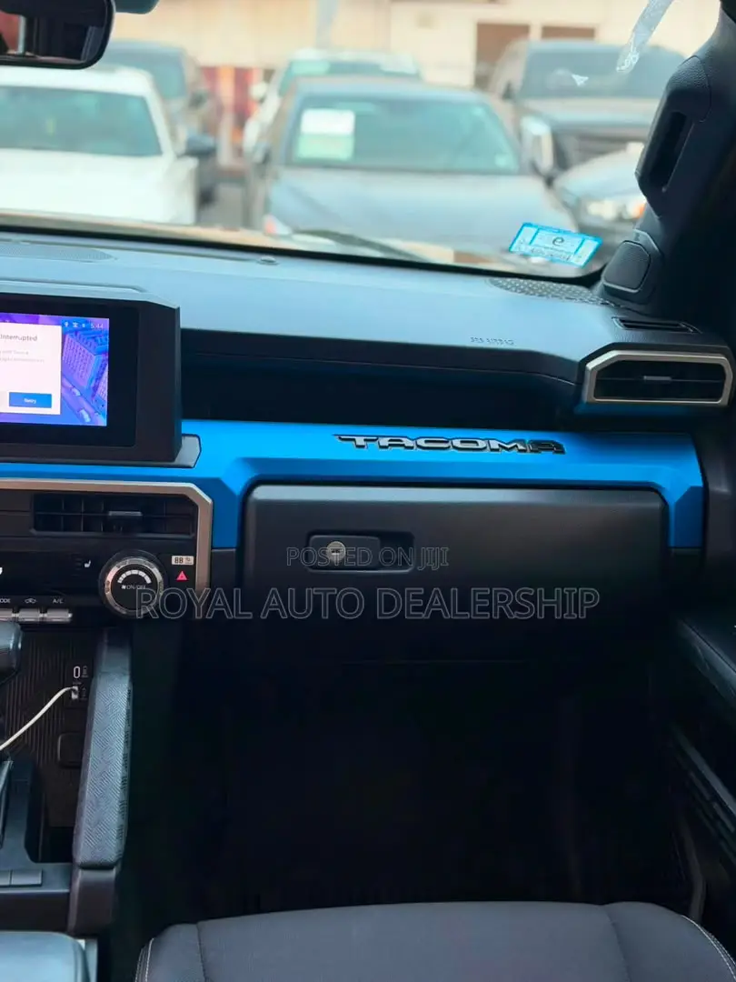 Toyota Tacoma 2025 Black