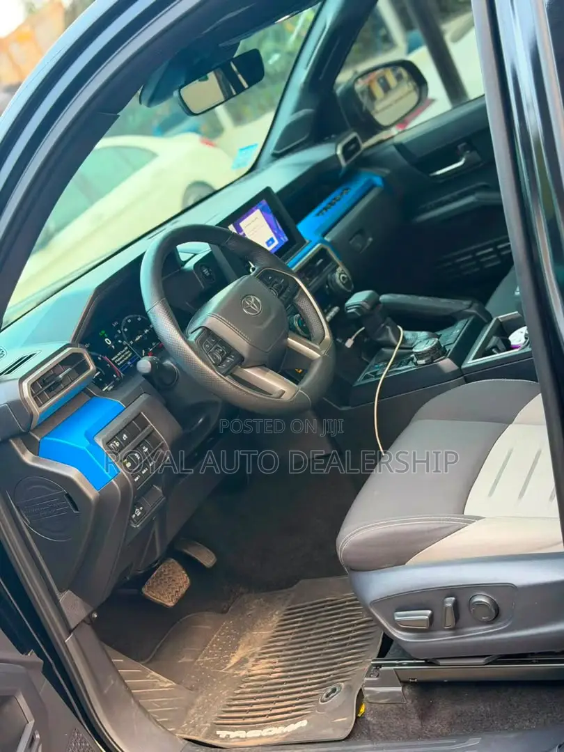 Toyota Tacoma 2025 Black
