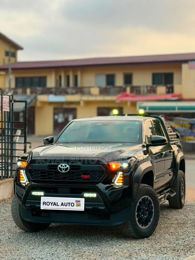 Toyota Tacoma 2025 Black