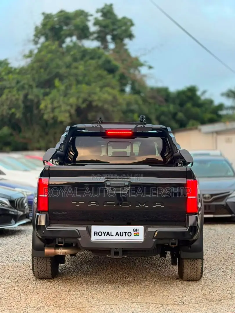 Toyota Tacoma 2025 Black