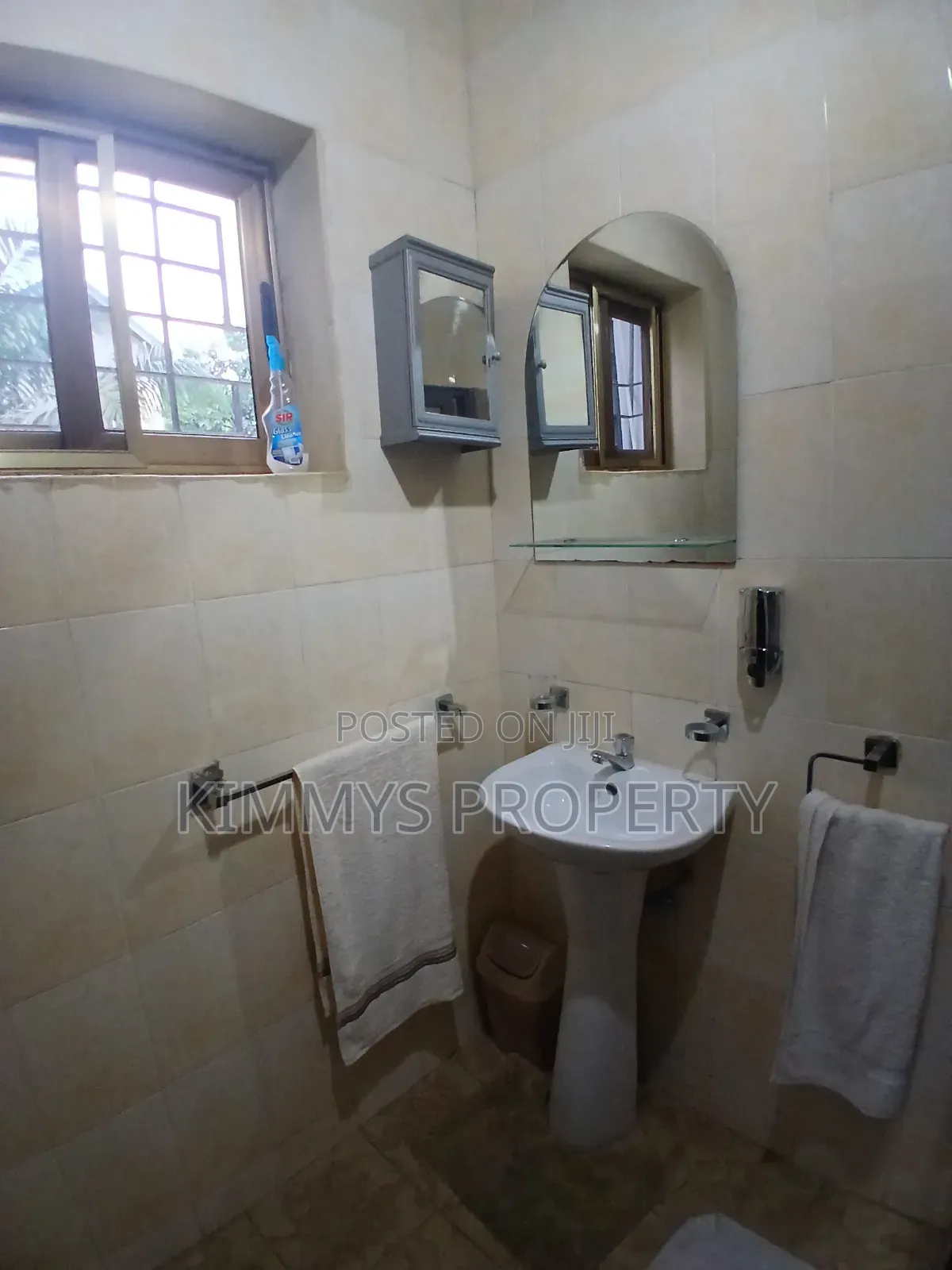 Furnished 2bdrm Apartment in Kimms Property, Otano for rent