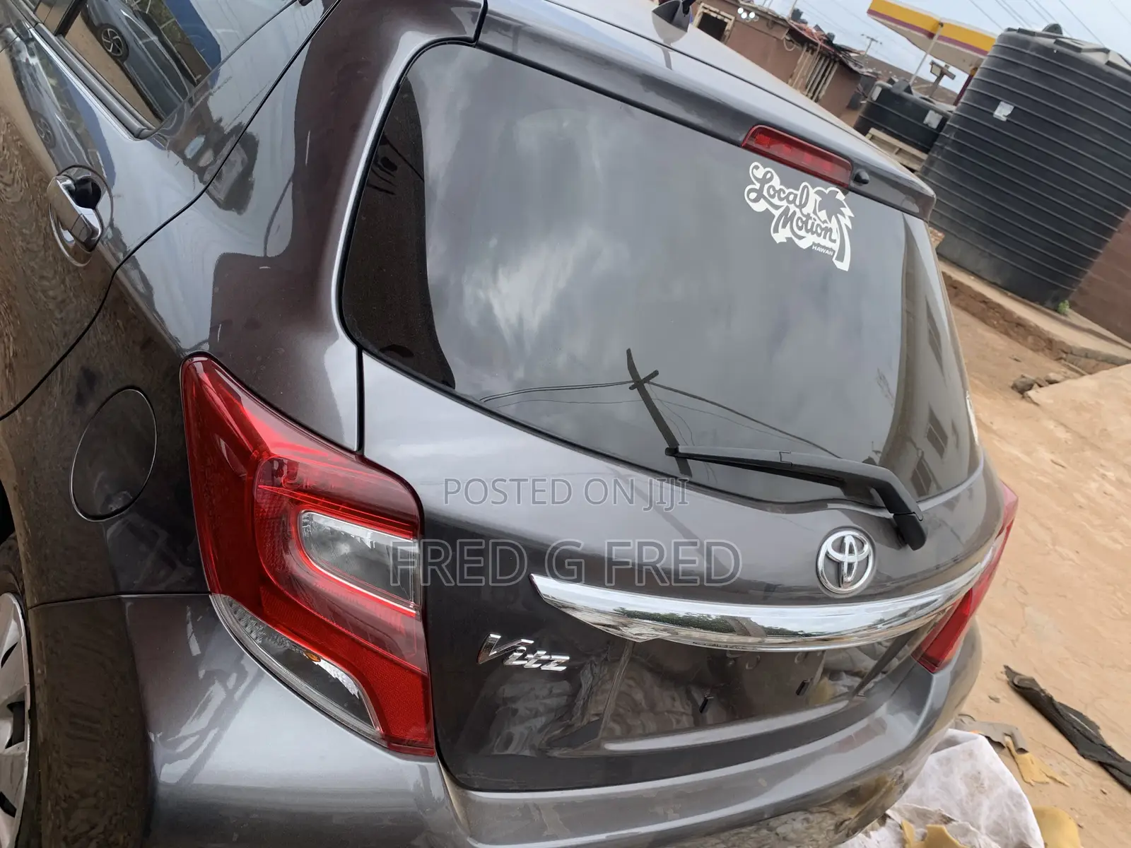 Toyota Vitz 1.3 AWD 5dr 2015 Gray